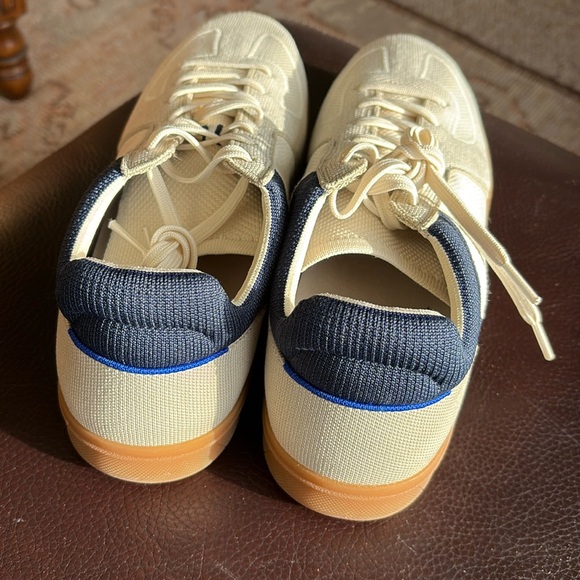 Men Rothy’s Sneakers - Picture 6 of 7